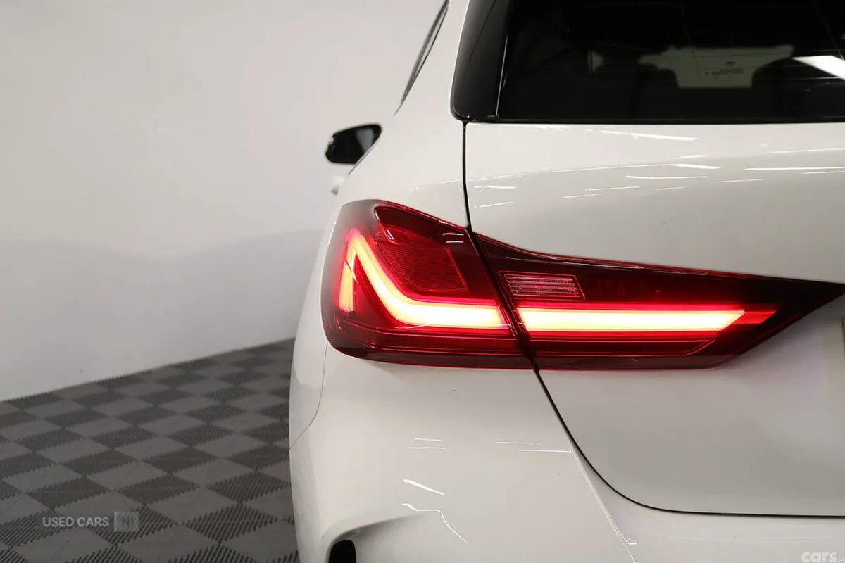 BMW 1-Series Hatchback, Diesel, 2023, White