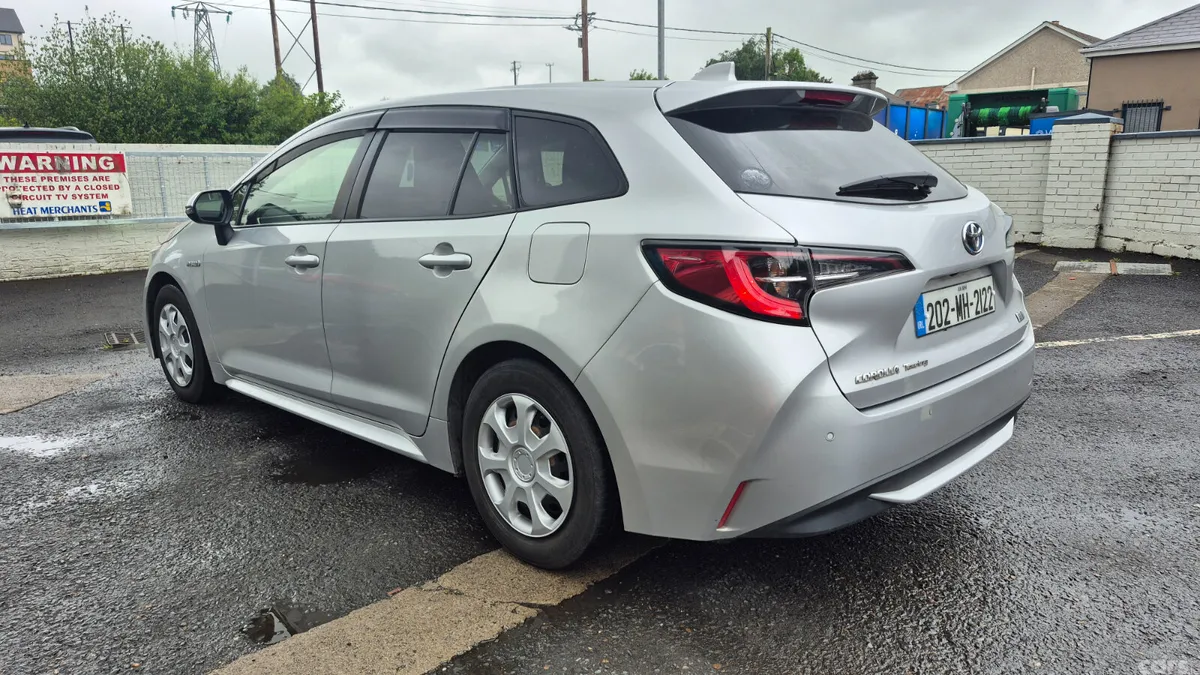 Toyota Corolla Estate, Petrol Hybrid, 2020, Silver