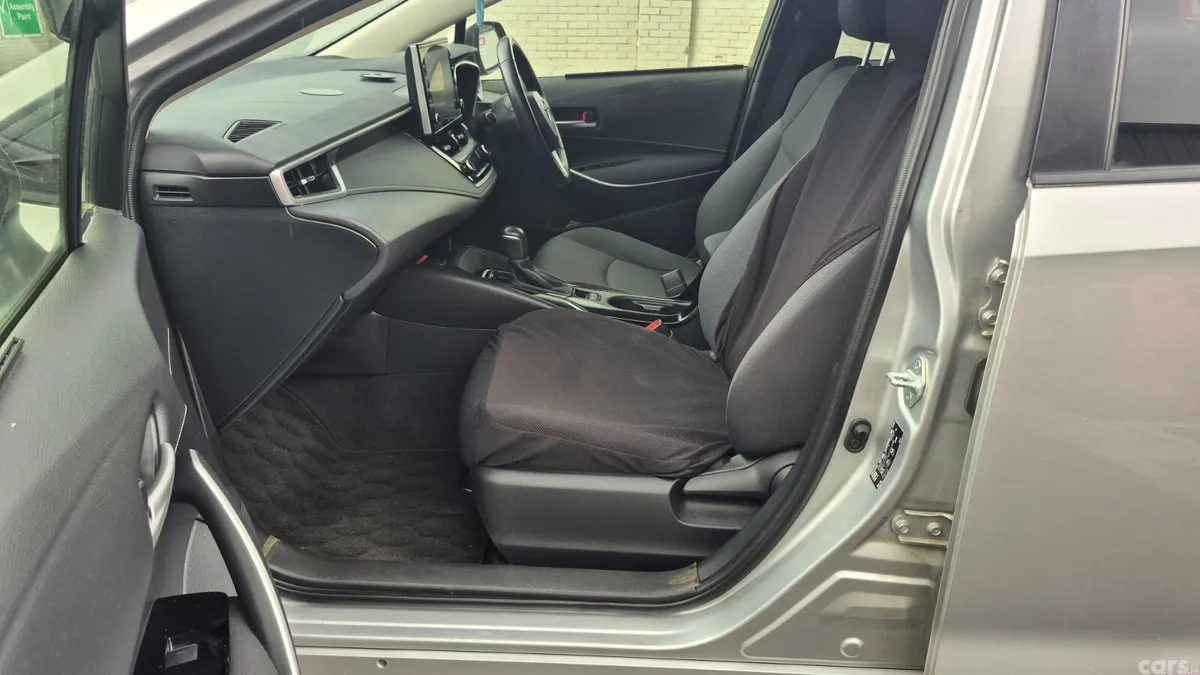 Toyota Corolla Estate, Petrol Hybrid, 2020, Silver