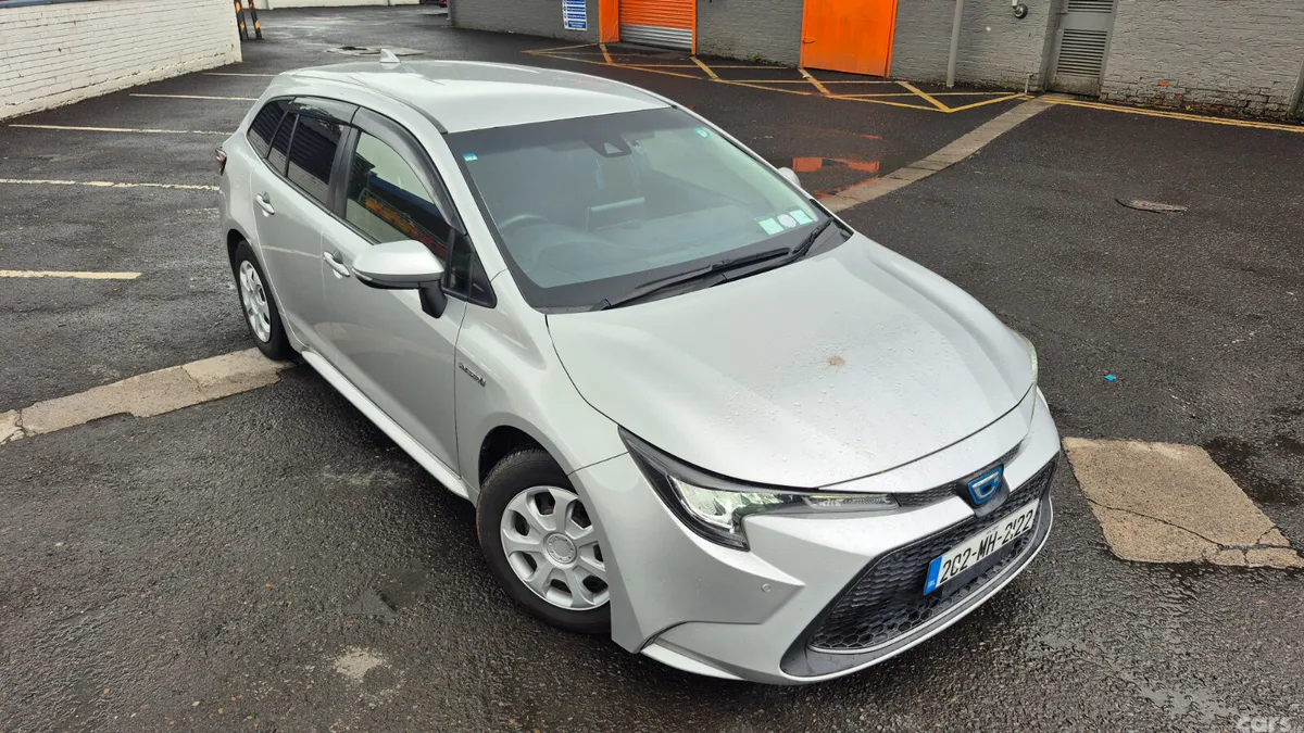 Toyota Corolla Estate, Petrol Hybrid, 2020, Silver