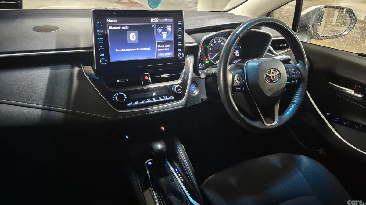 Toyota Corolla Estate, Petrol Hybrid, 2020, Silver