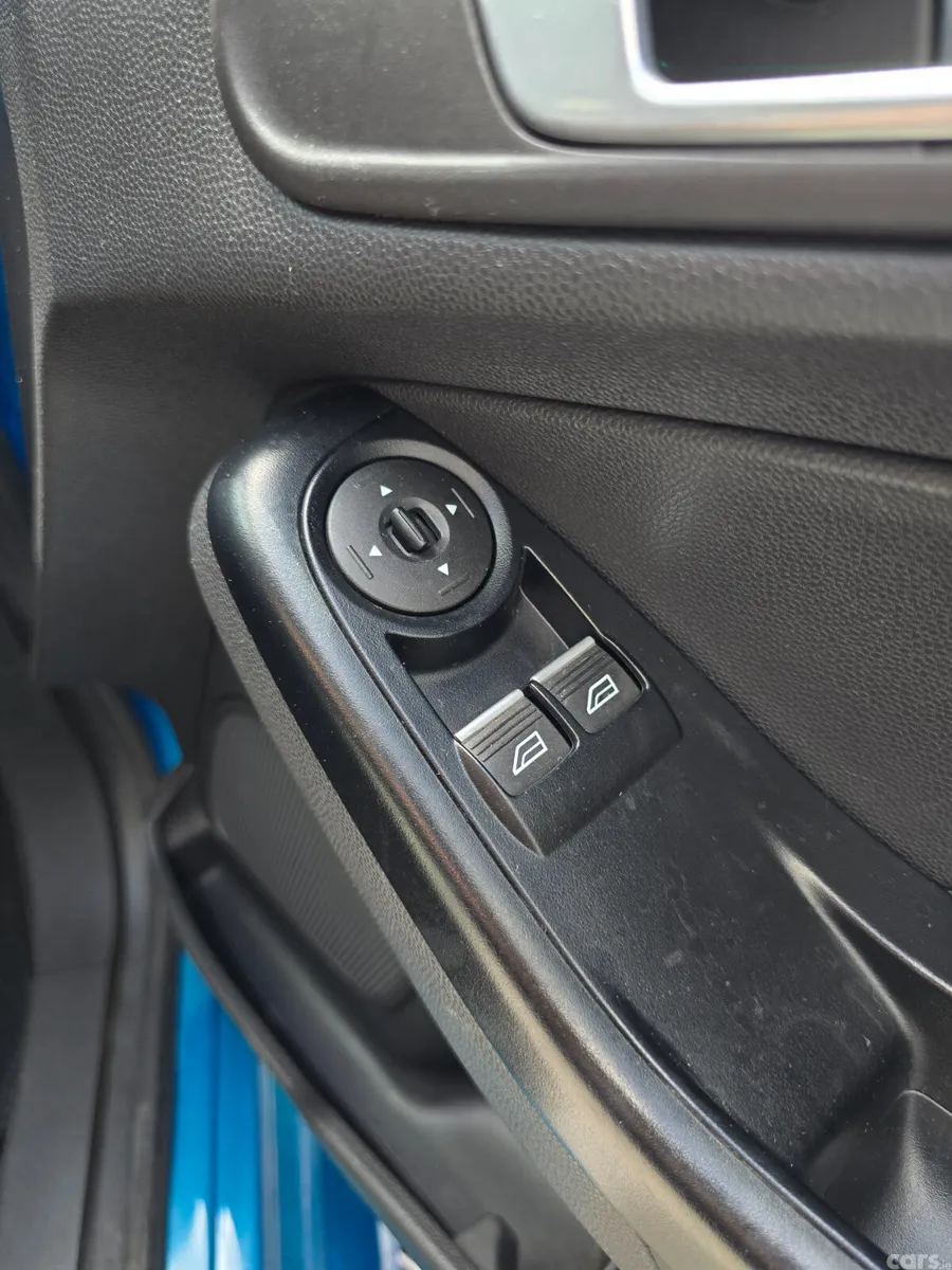 Ford Fiesta Hatchback, Petrol, 2016, Blue