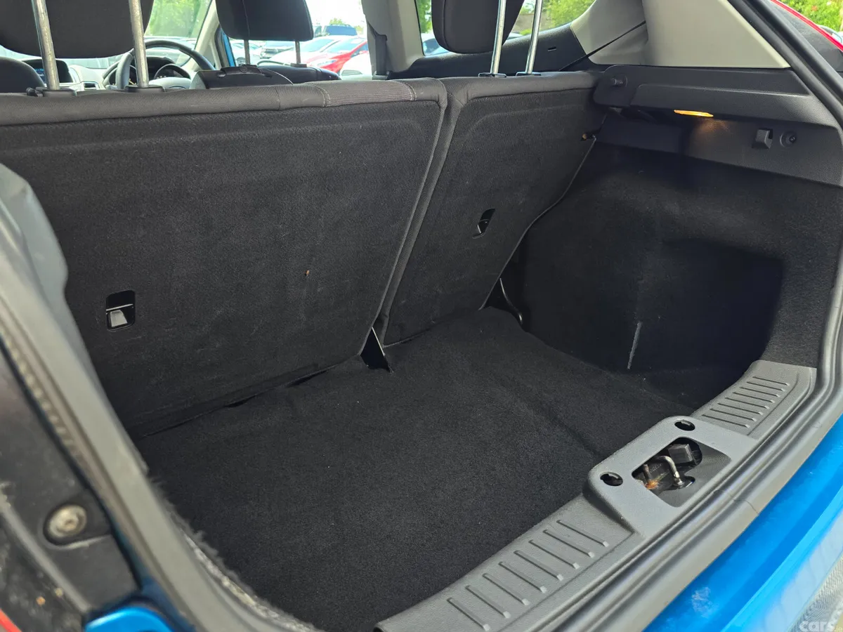 Ford Fiesta Hatchback, Petrol, 2016, Blue