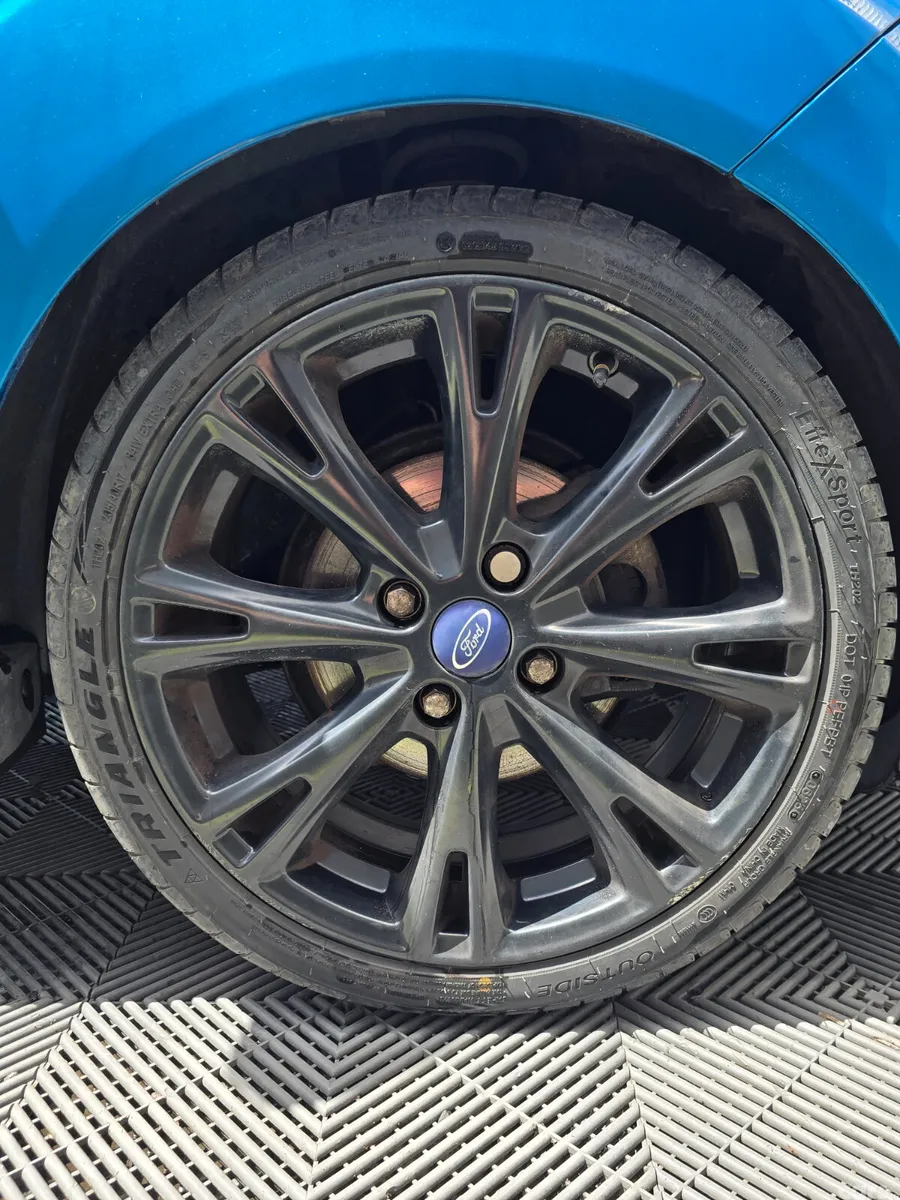 Ford Fiesta Hatchback, Petrol, 2016, Blue