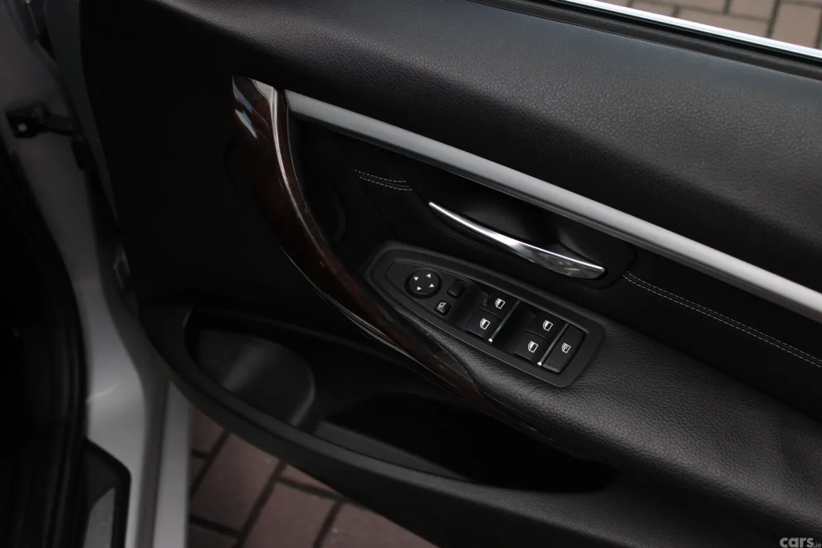 BMW 3-Series Saloon, Petrol Plug-in Hybrid, 2017, Grey