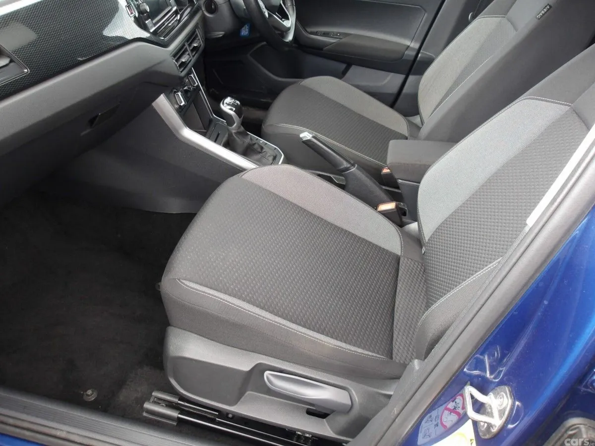 Volkswagen Taigo SUV, Petrol, 2022, Blue