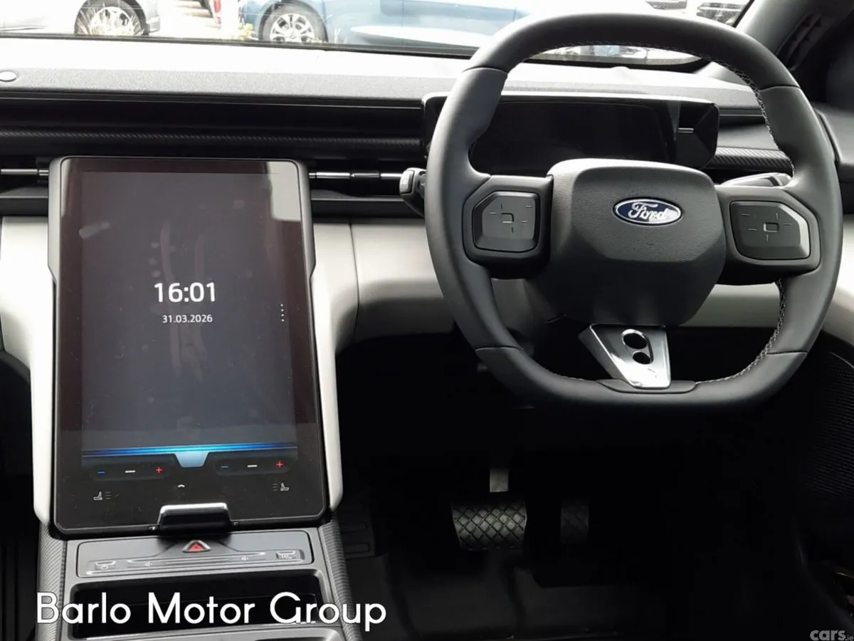 Ford Capri MPV, Electric, 2026, Grey