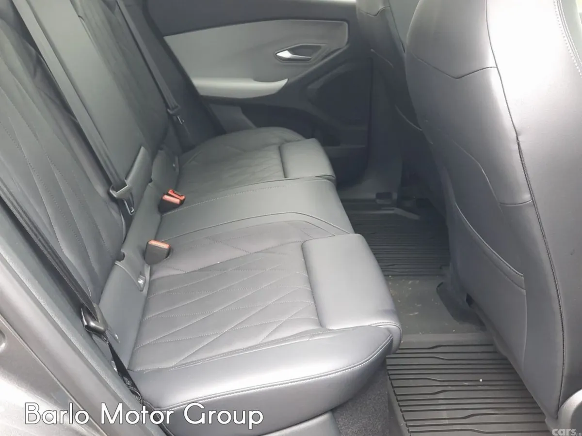 Ford Capri MPV, Electric, 2026, Grey