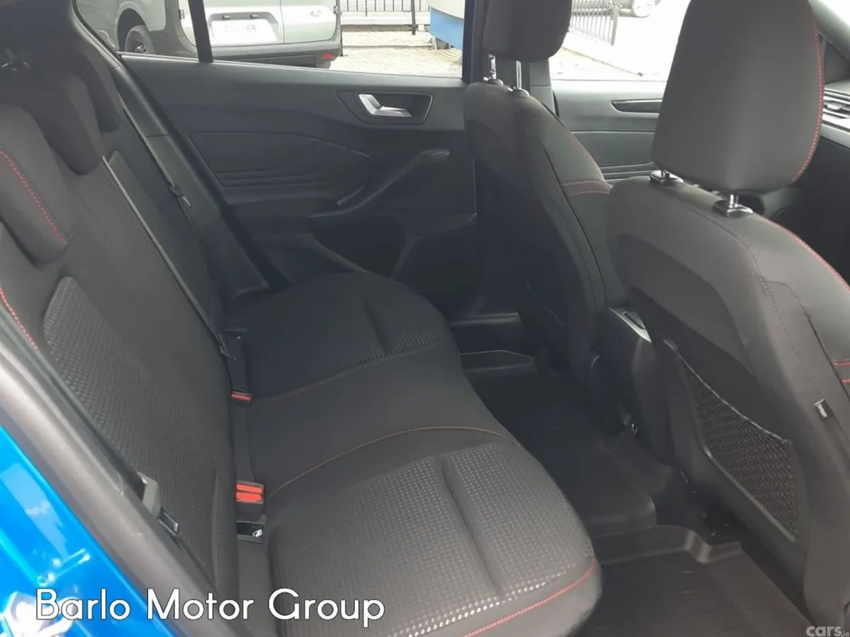 Ford Focus Hatchback, Petrol, 2025, Blue