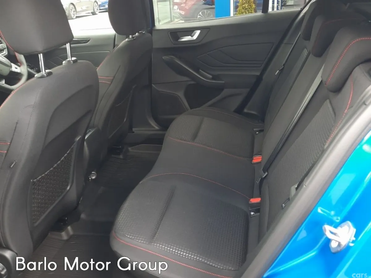 Ford Focus Hatchback, Petrol, 2025, Blue