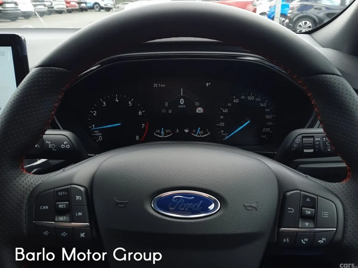 Ford Focus Hatchback, Petrol, 2025, Blue