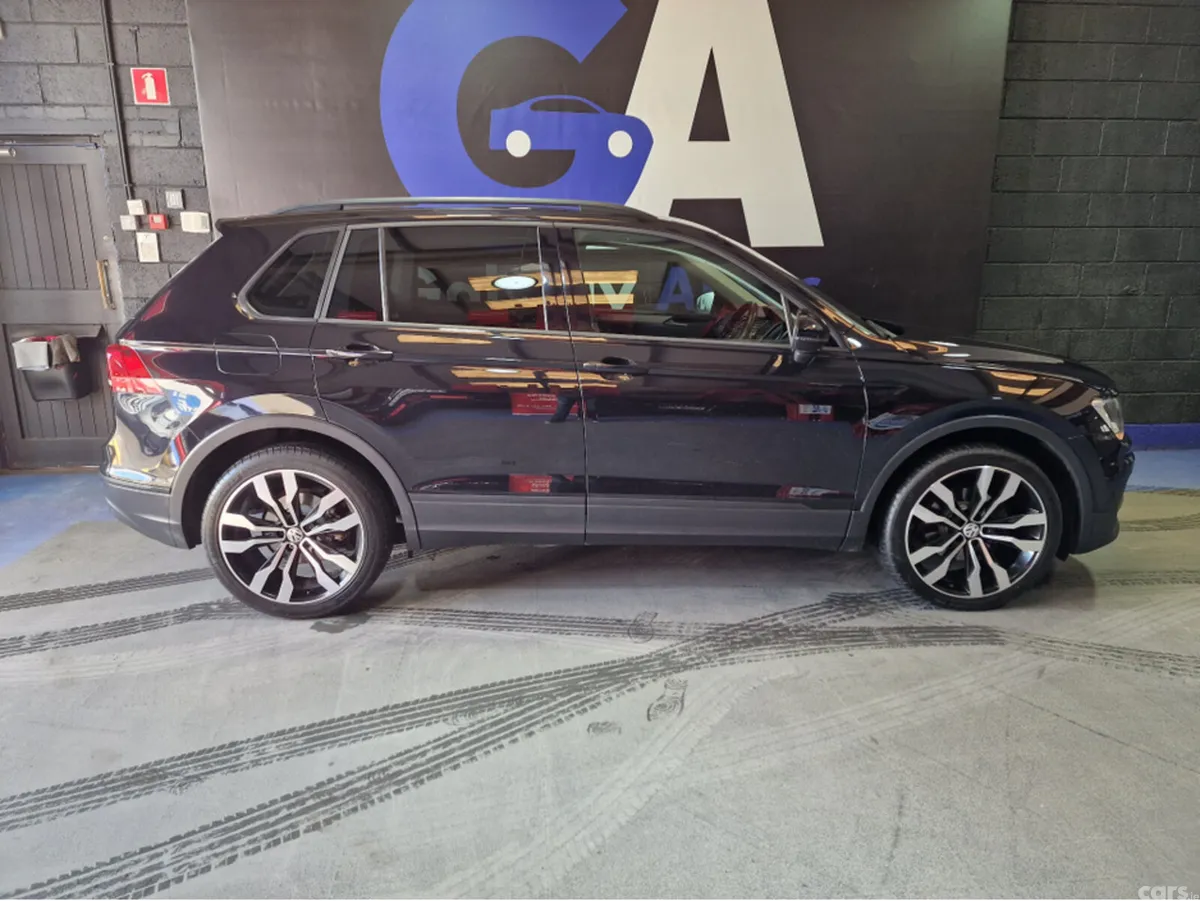 Volkswagen Tiguan SUV, Diesel, 2017, Black