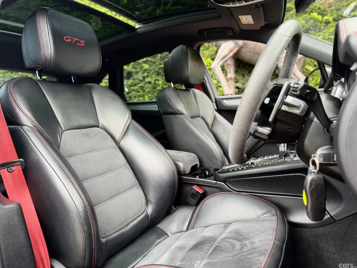 Porsche Macan SUV, Petrol, 2021, Grey