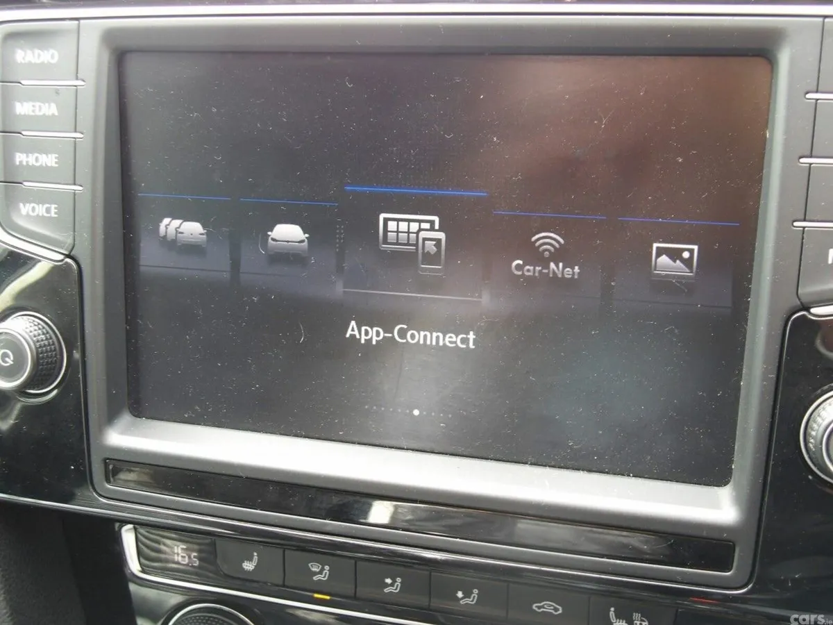 Volkswagen Passat Saloon, Diesel, 2017, Blue