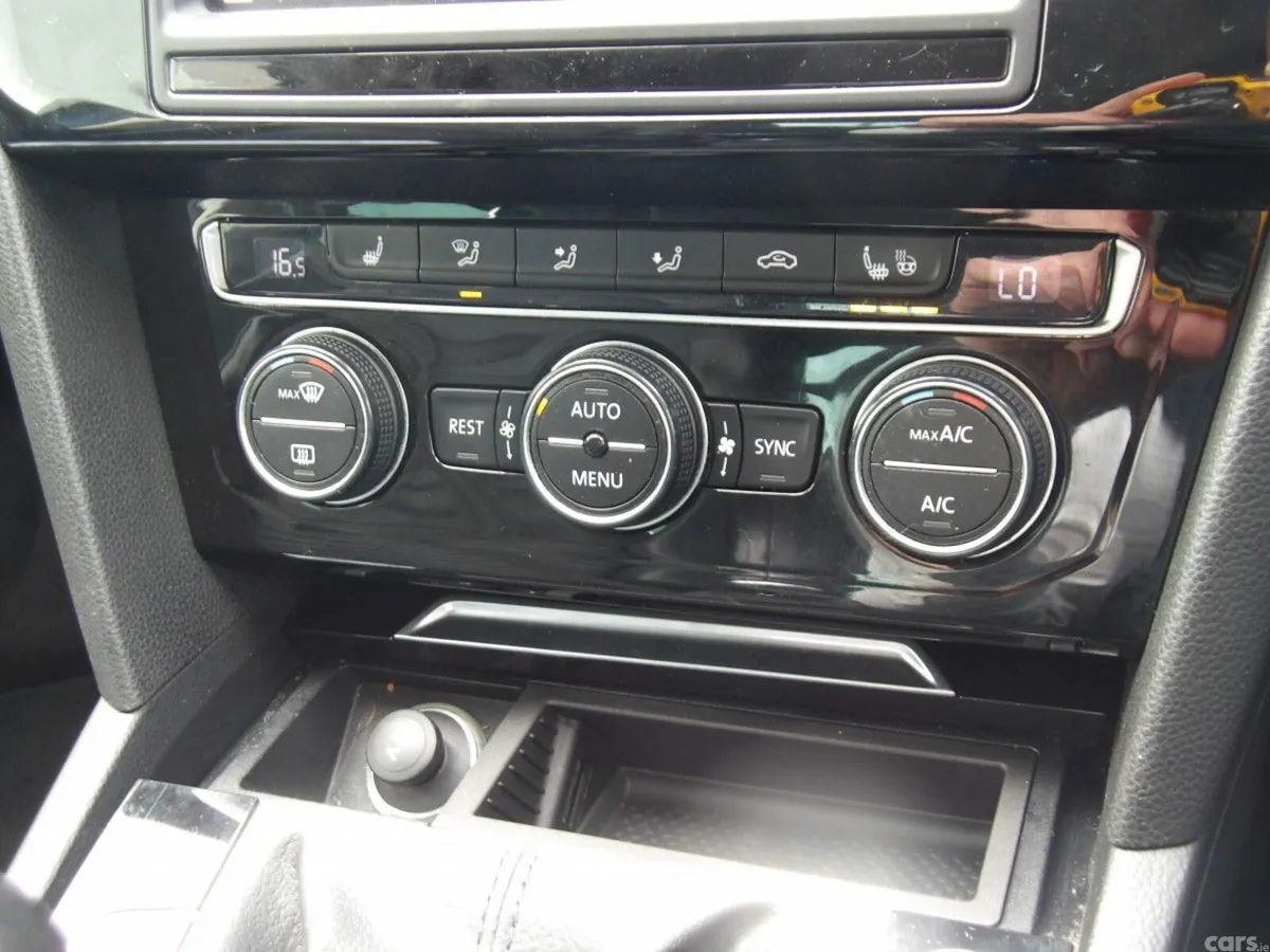 Volkswagen Passat Saloon, Diesel, 2017, Blue