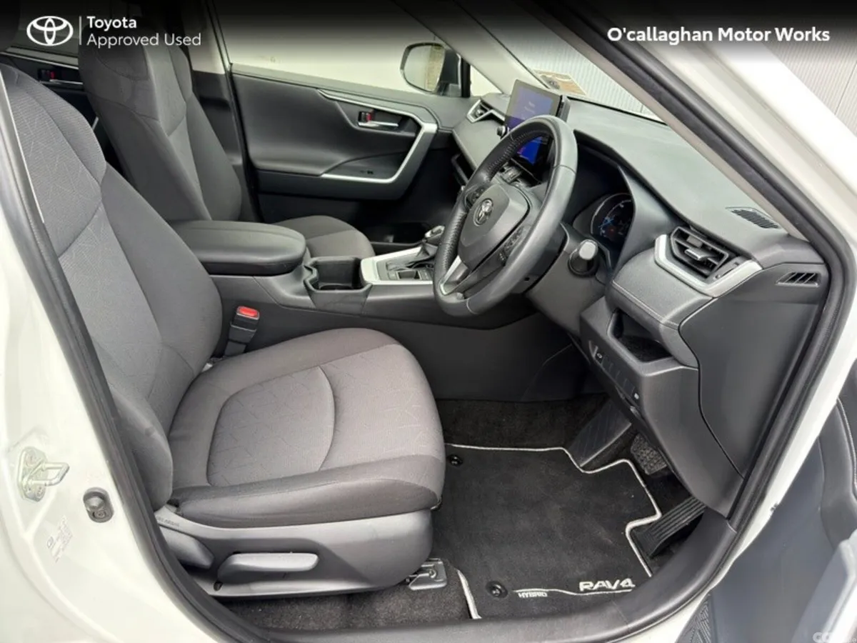 Toyota RAV4 SUV, Petrol Hybrid, 2024, White