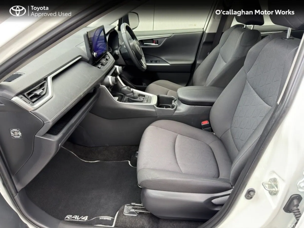 Toyota RAV4 SUV, Petrol Hybrid, 2024, White