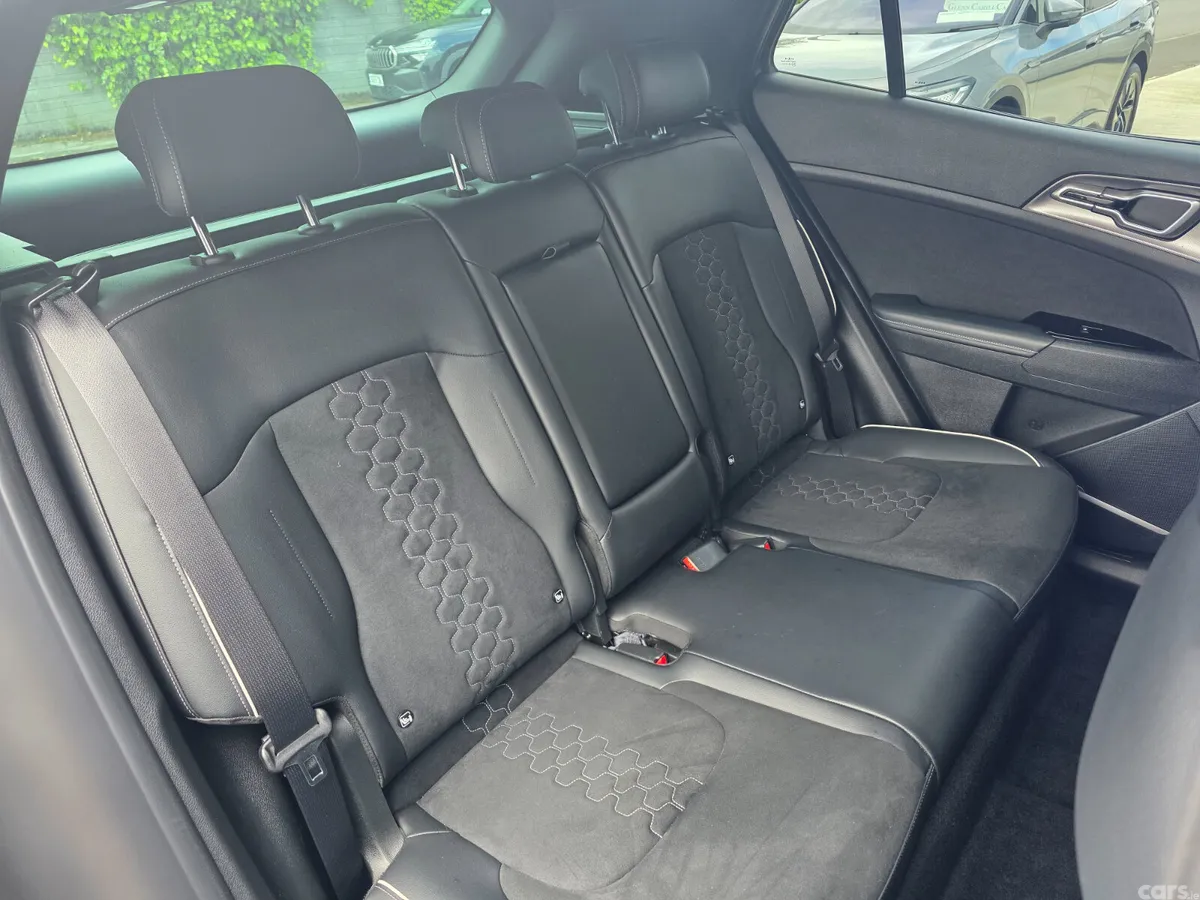 Kia Sportage SUV, Petrol Plug-in Hybrid, 2025, Blue