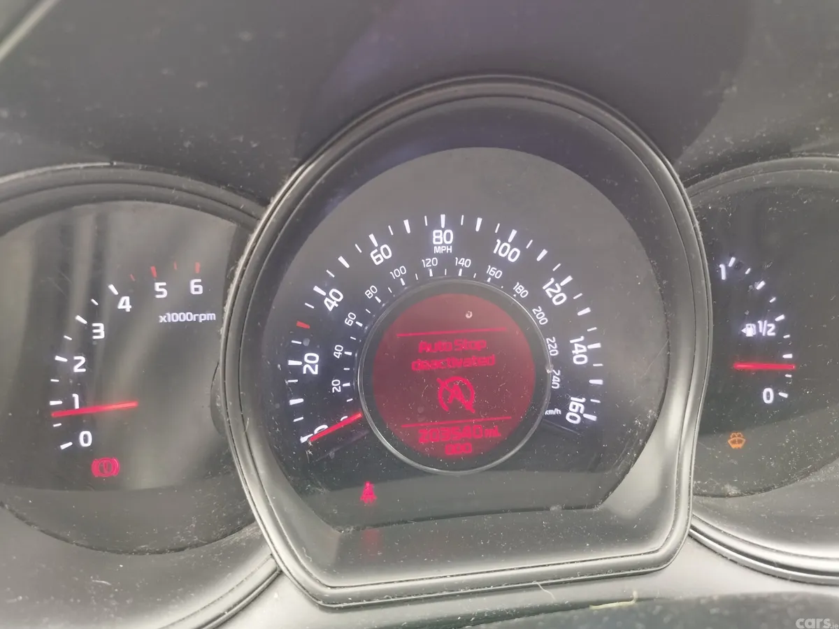 Kia Ceed Hatchback, Diesel, 2013, Red