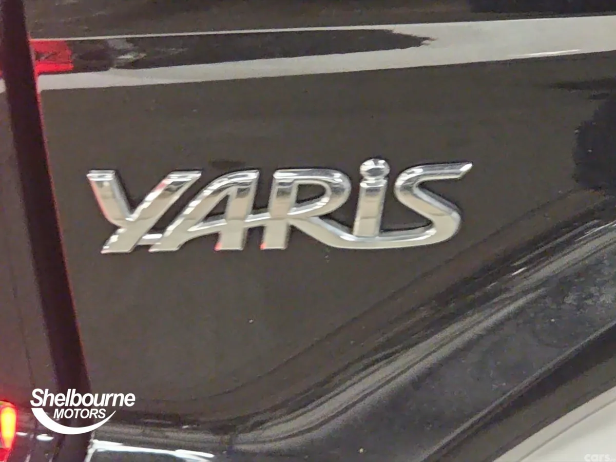 Toyota Yaris Hatchback, Petrol Hybrid, 2022, White