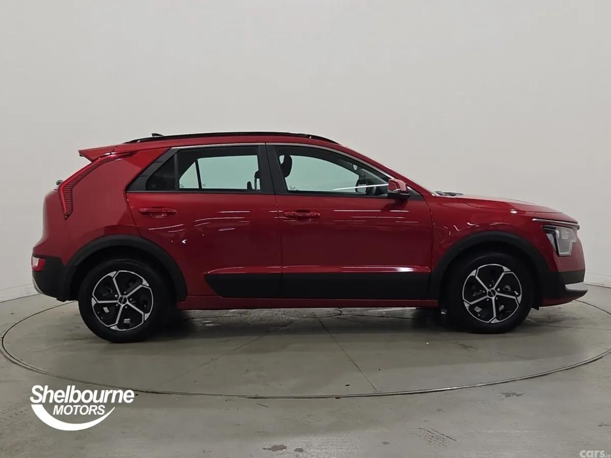 Kia Niro Estate, Petrol Hybrid, 2025, Red
