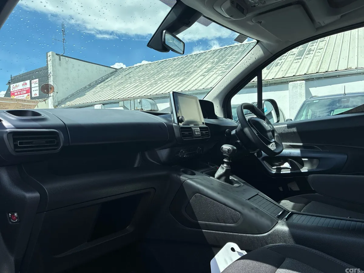 Peugeot Rifter MPV, Diesel, 2023, Grey
