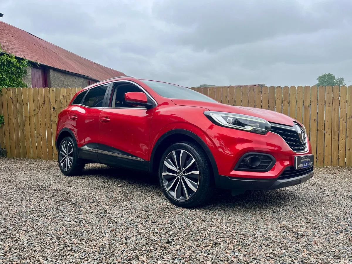 Renault Kadjar SUV, Petrol, 2019, Red