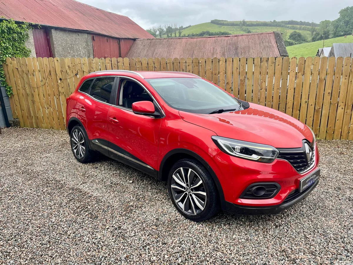 Renault Kadjar SUV, Petrol, 2019, Red