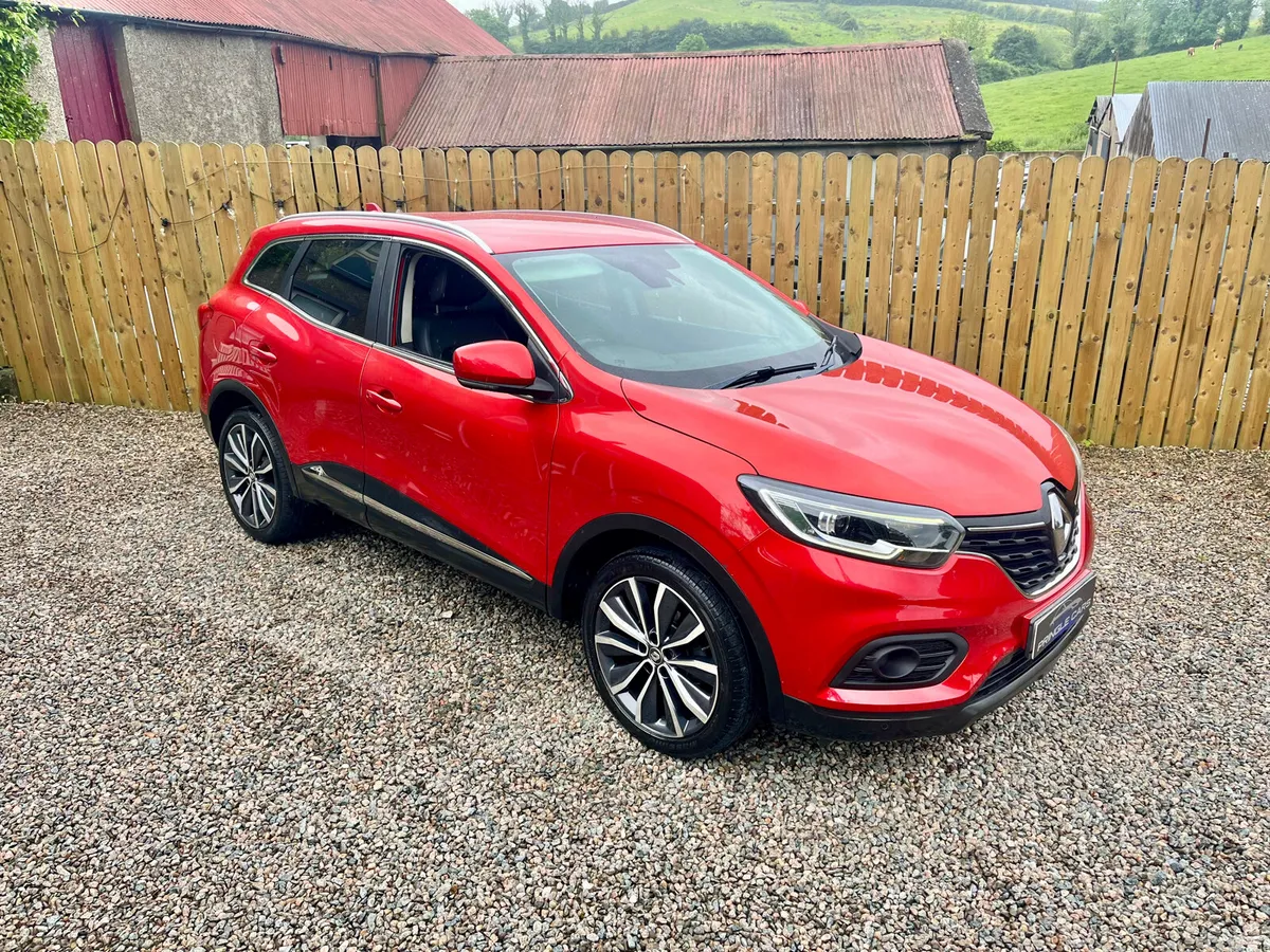 Renault Kadjar SUV, Petrol, 2019, Red