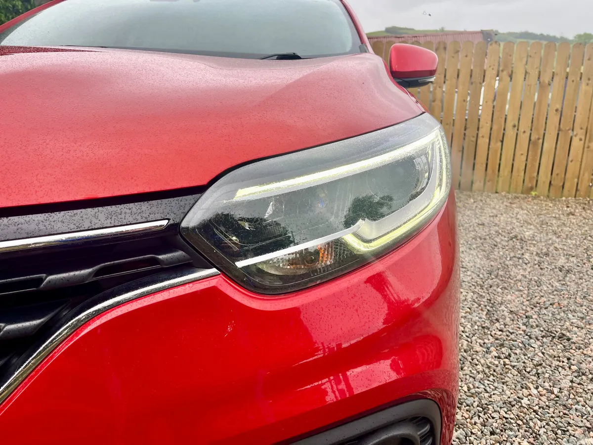 Renault Kadjar SUV, Petrol, 2019, Red