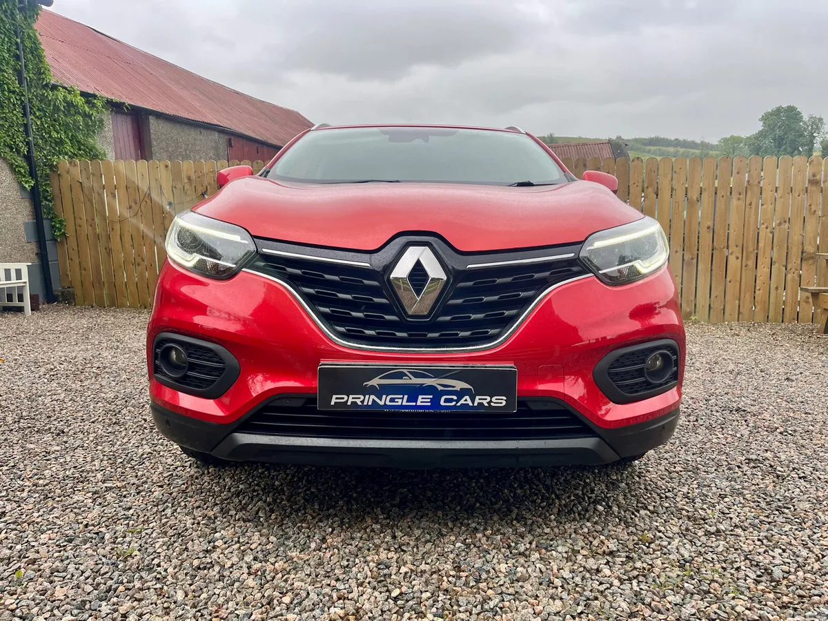 Renault Kadjar SUV, Petrol, 2019, Red