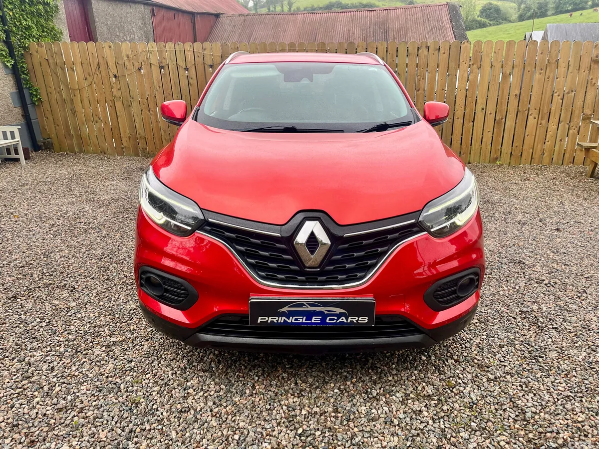 Renault Kadjar SUV, Petrol, 2019, Red