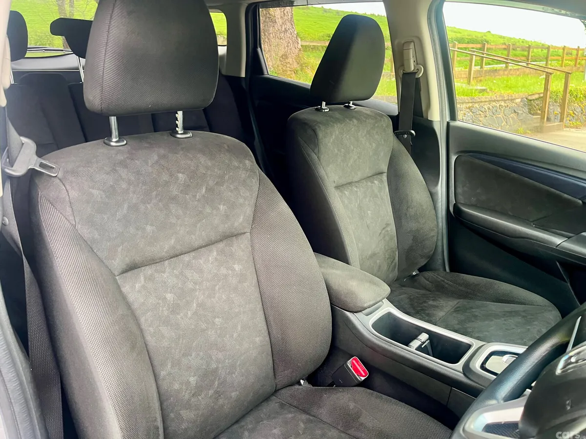 Honda Shuttle MPV, Petrol Hybrid, 2018, Silver