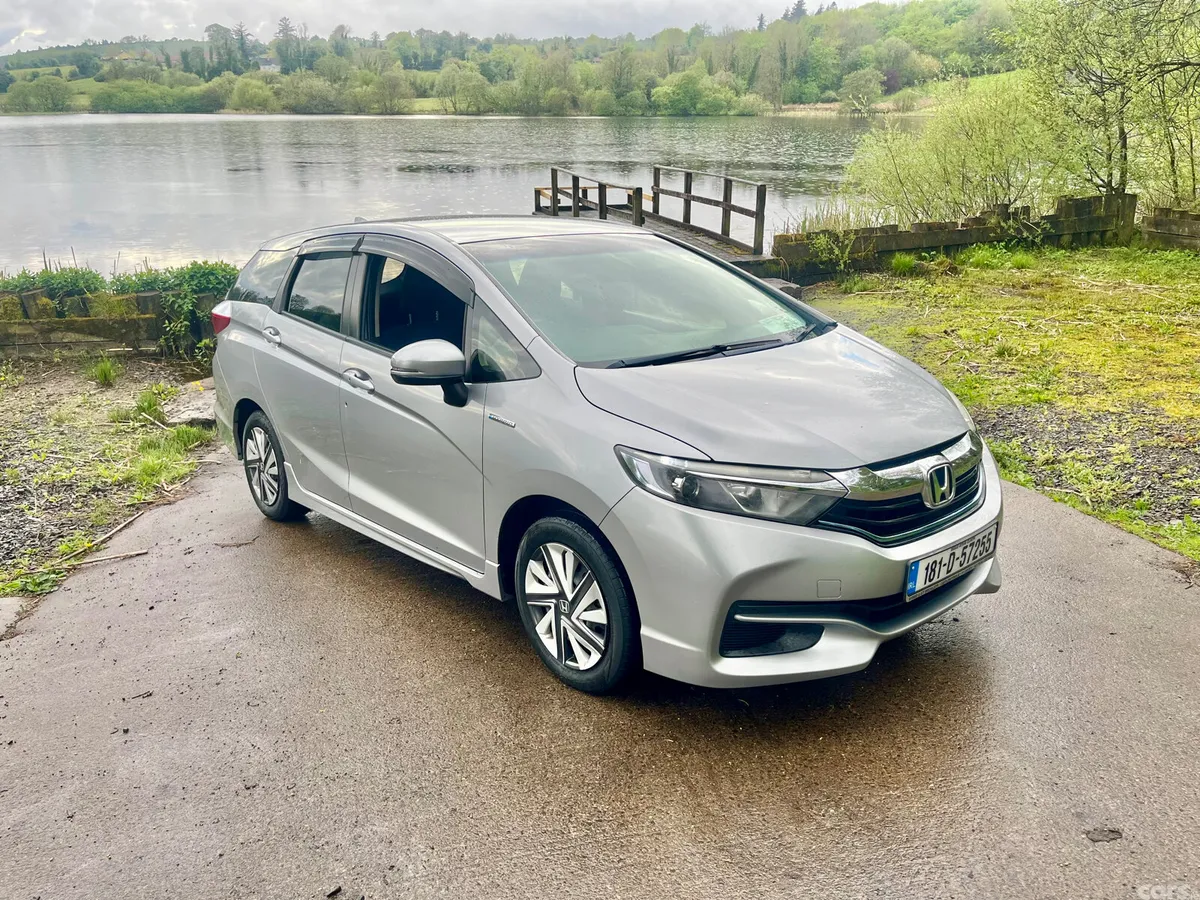 Honda Shuttle MPV, Petrol Hybrid, 2018, Silver