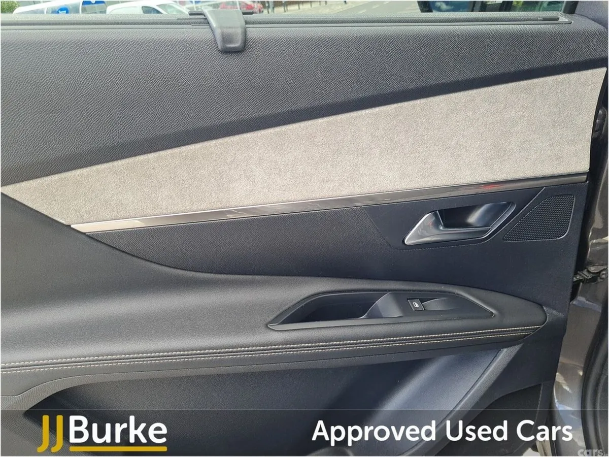 Peugeot 5008 SUV, Diesel, 2022, Grey