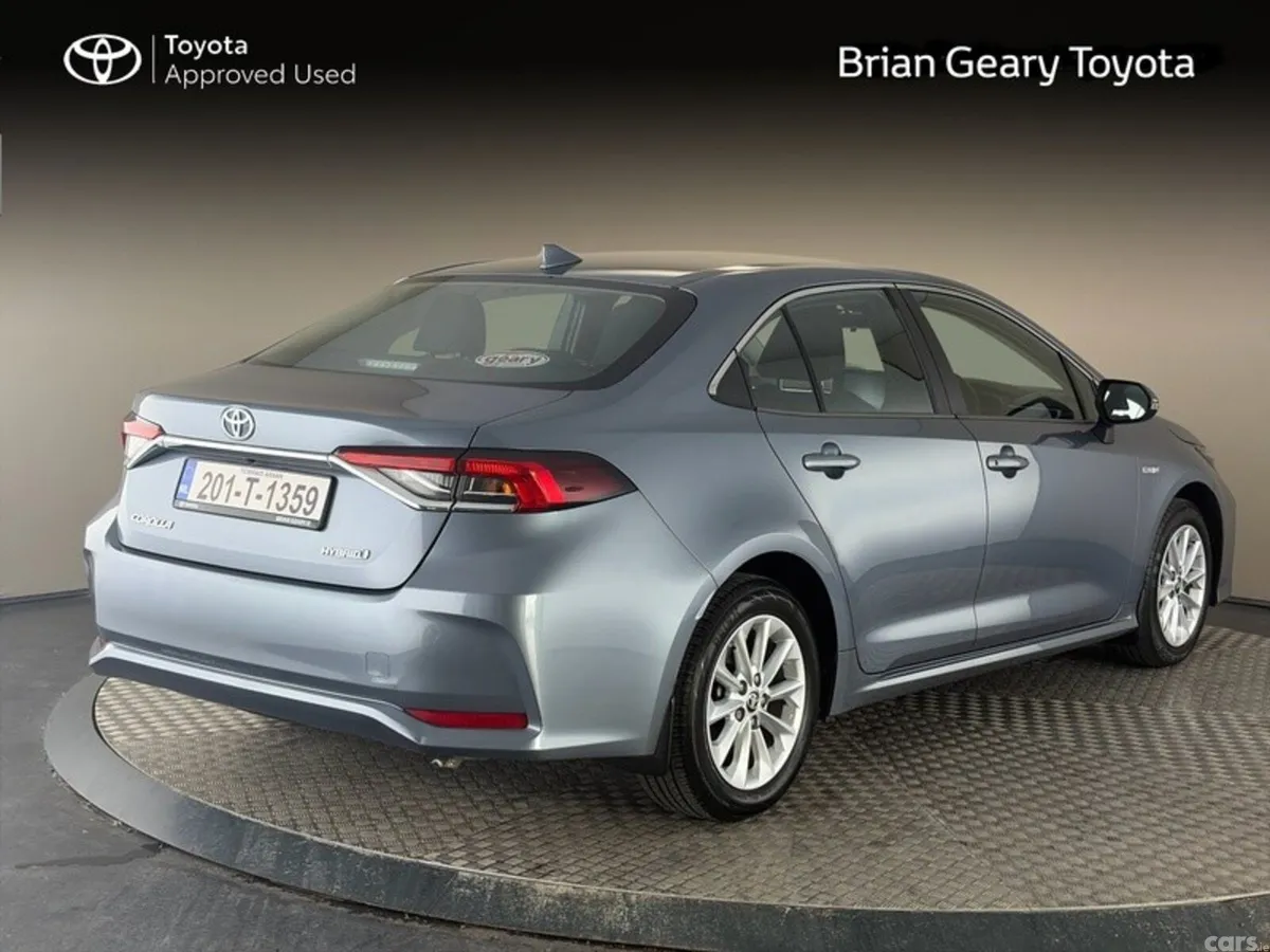 Toyota Corolla Saloon, Petrol Hybrid, 2020, Grey
