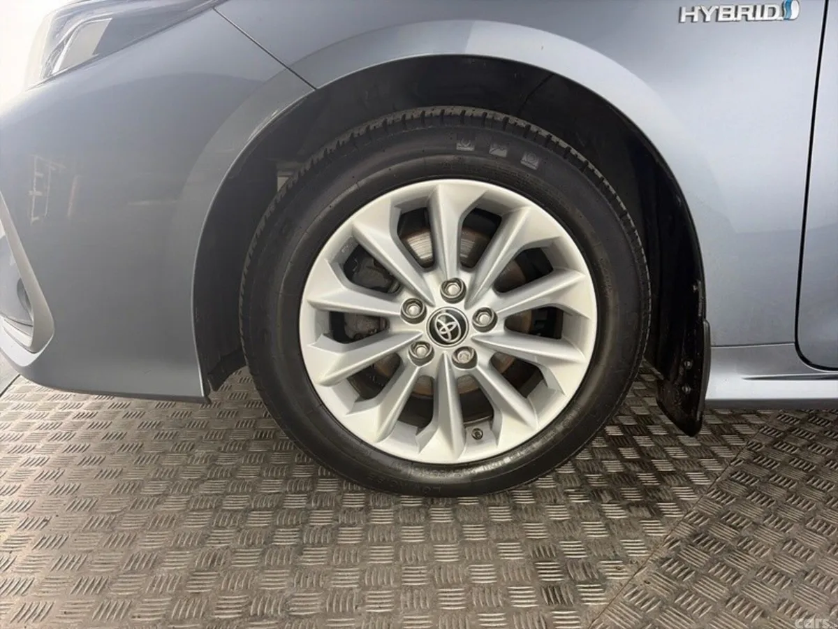 Toyota Corolla Saloon, Petrol Hybrid, 2020, Grey