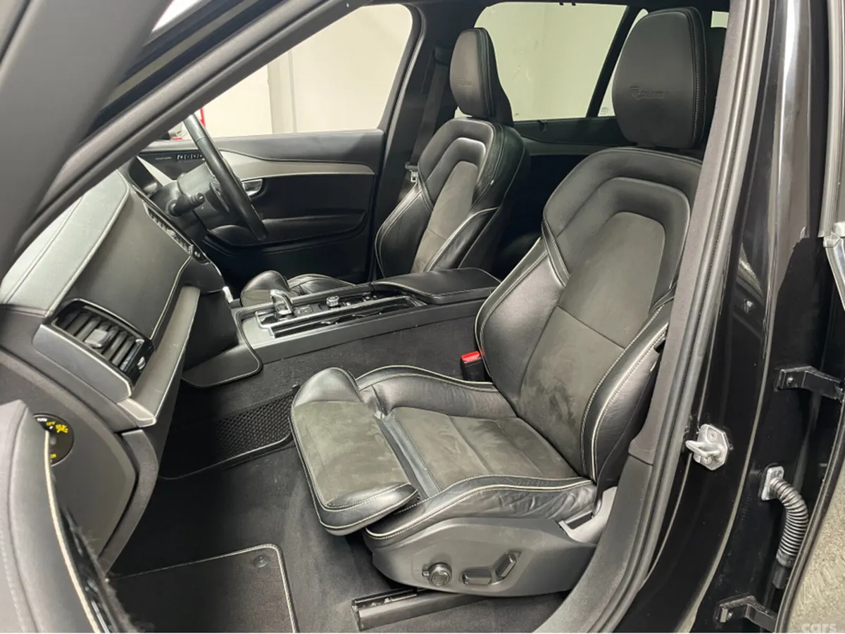 Volvo XC90 SUV, Petrol Plug-in Hybrid, 2019, Black
