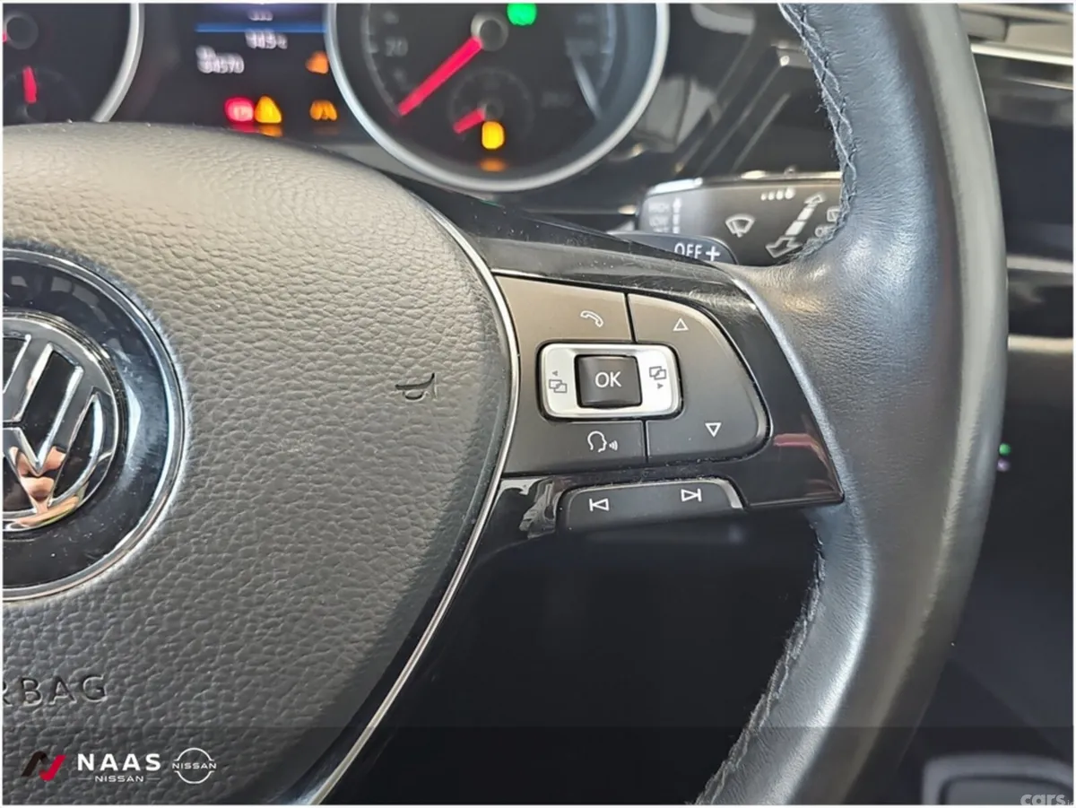 Volkswagen Touran SUV, Petrol, 2018, Blue