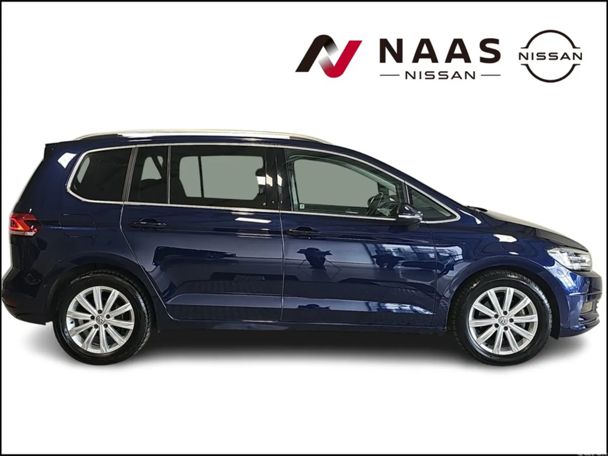 Volkswagen Touran SUV, Petrol, 2018, Blue