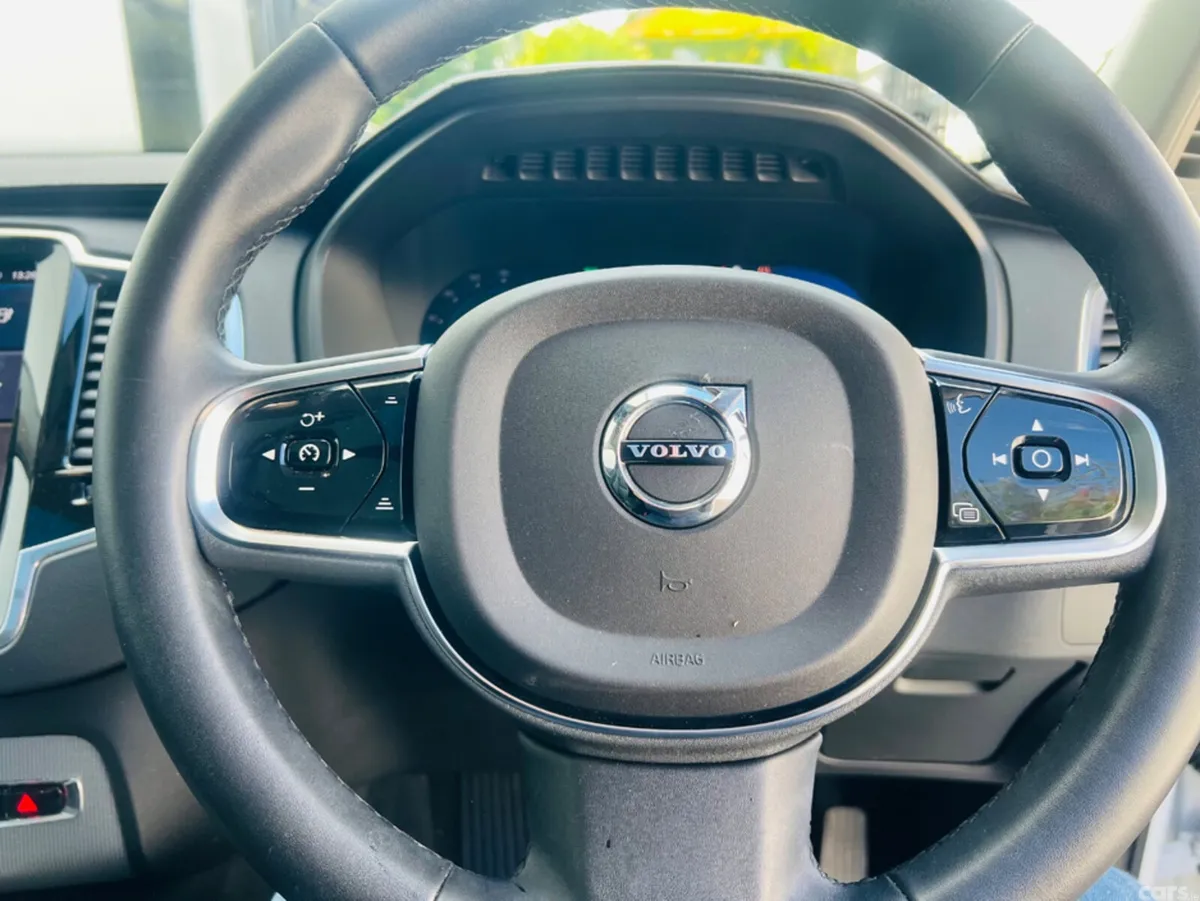 Volvo XC90 SUV, Petrol Plug-in Hybrid, 2023, White