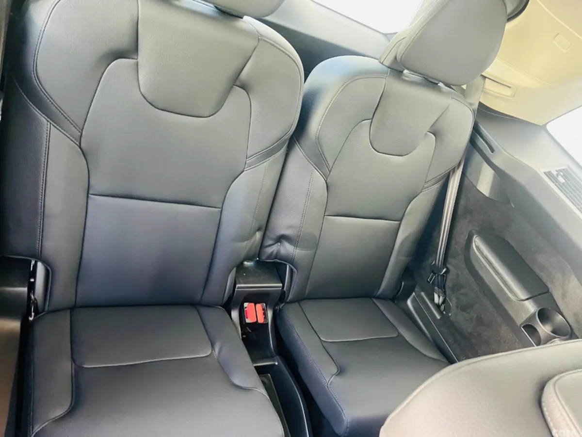 Volvo XC90 SUV, Petrol Plug-in Hybrid, 2023, White