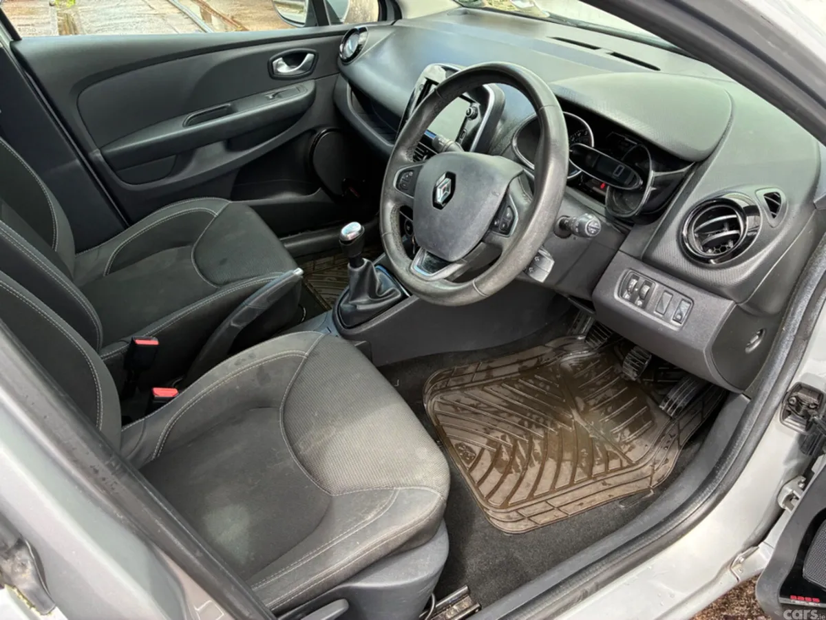 Renault Clio Hatchback, Petrol, 2019, Grey