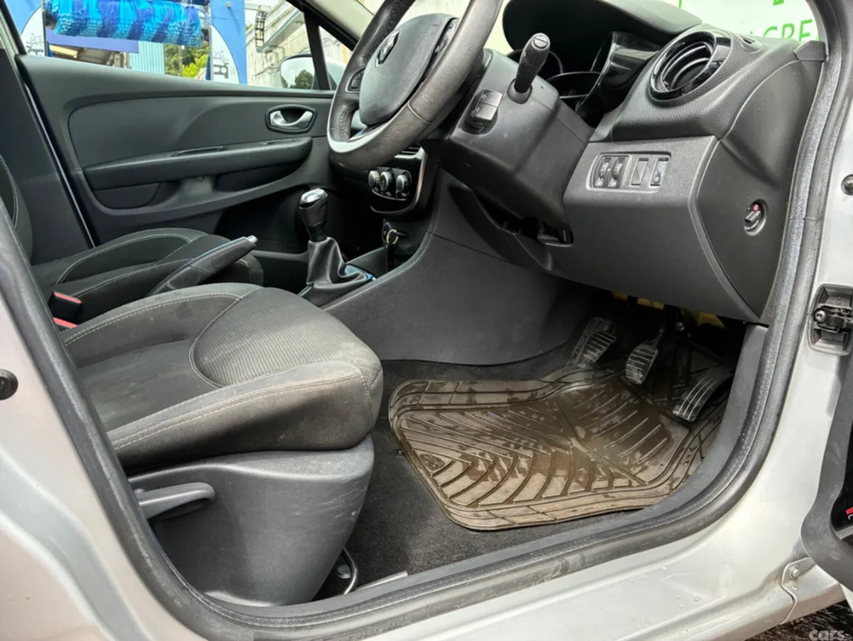 Renault Clio Hatchback, Petrol, 2019, Grey