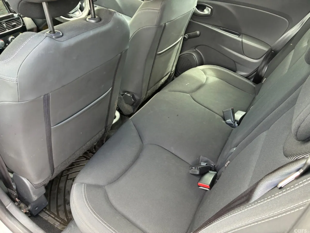 Renault Clio Hatchback, Petrol, 2019, Grey
