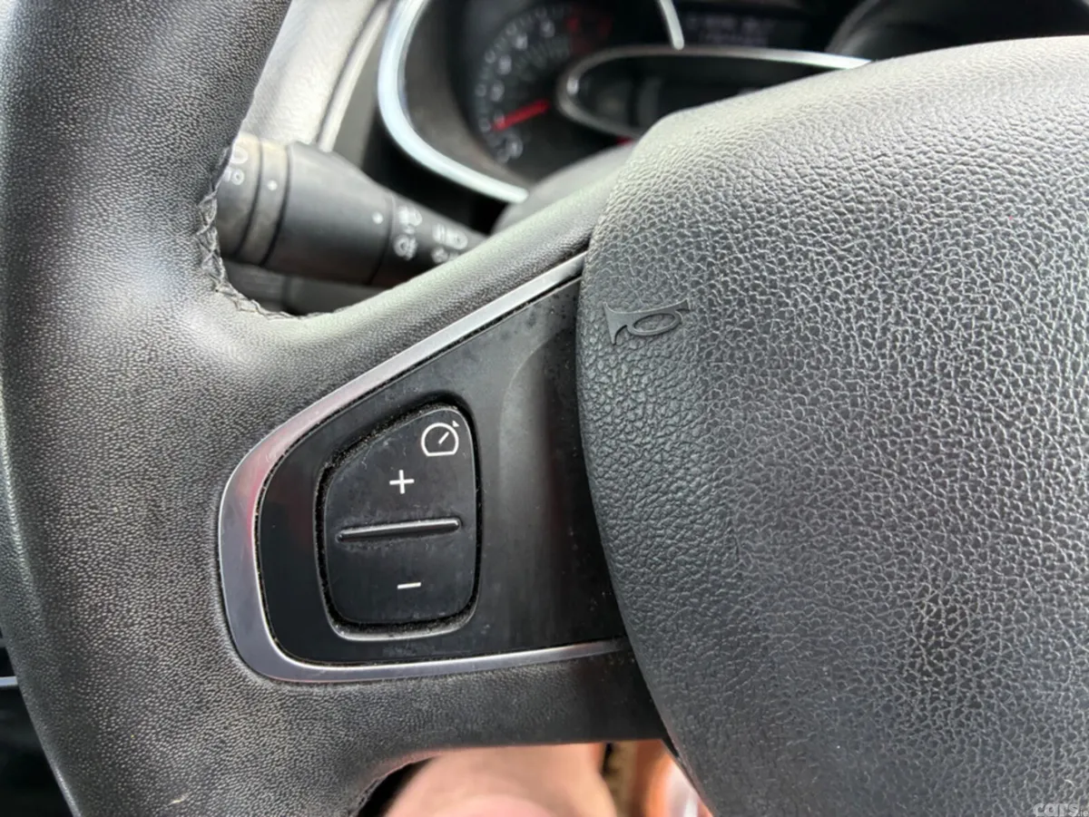 Renault Clio Hatchback, Petrol, 2019, Grey