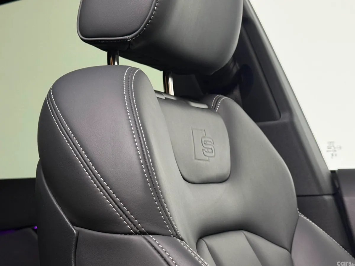 Audi Q8 SUV, Petrol Plug-in Hybrid, 2025, Grey