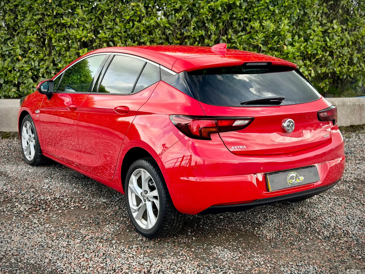 Vauxhall Astra Hatchback, Diesel, 2018, Red