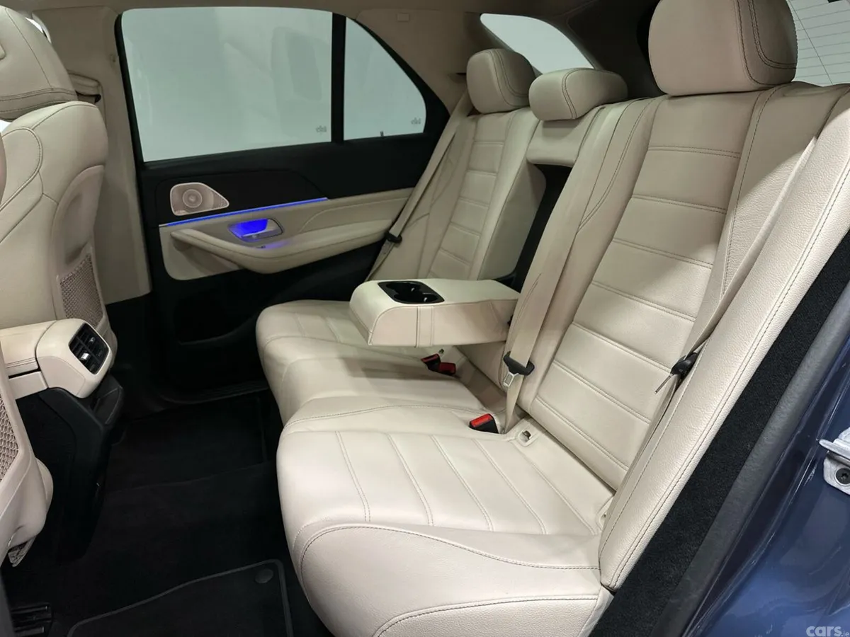 Mercedes-Benz GLE SUV, Diesel Plug-in Hybrid, 2024, Blue