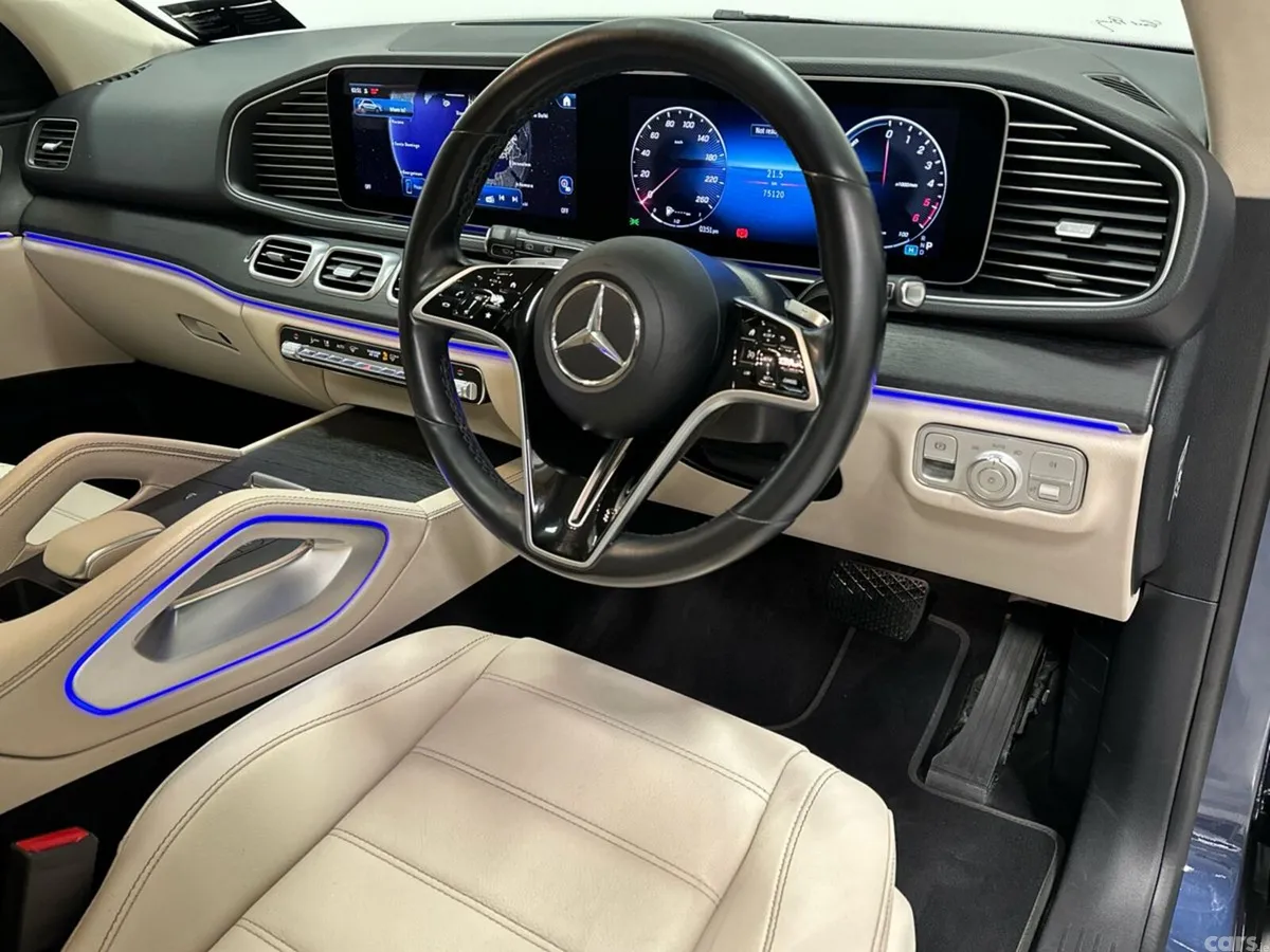 Mercedes-Benz GLE SUV, Diesel Plug-in Hybrid, 2024, Blue